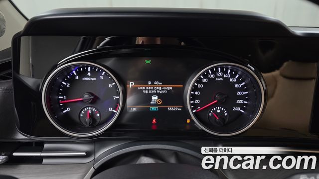 Kia Canival 2023 — photo 11