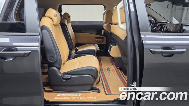 Kia Canival 2023 — photo 17