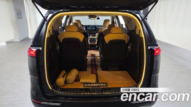 Kia Canival 2023 — photo 22