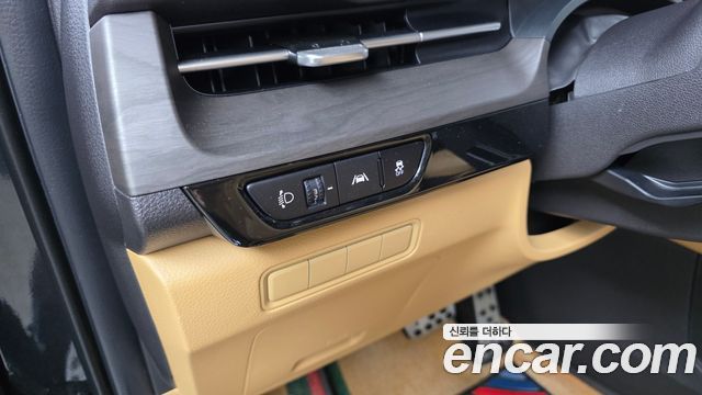 Kia Canival 2023 — photo 24