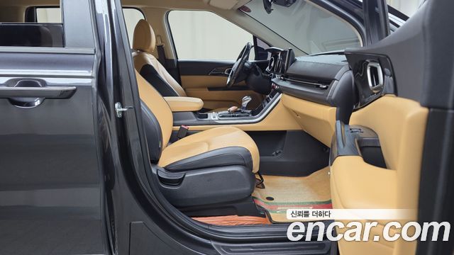 Kia Canival 2023 — photo 16