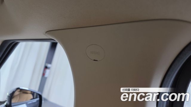 Kia Canival 2023 — photo 28