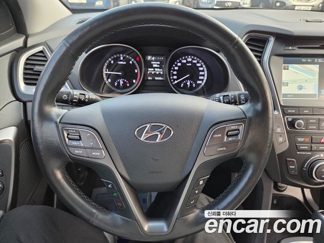 Hyundai Santafe 2016 — photo 9