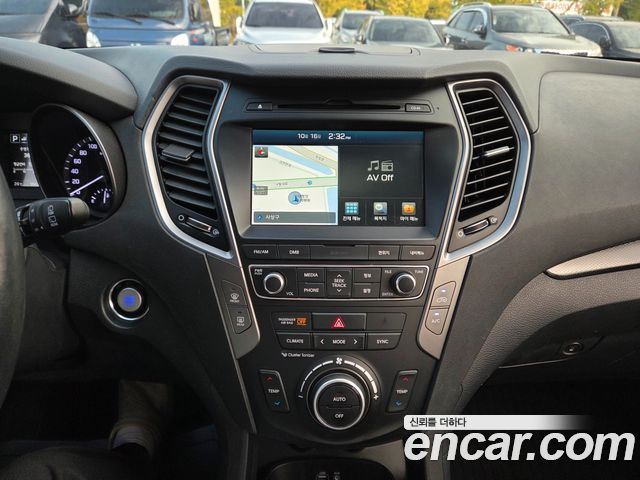 Hyundai Santafe 2016 — photo 11