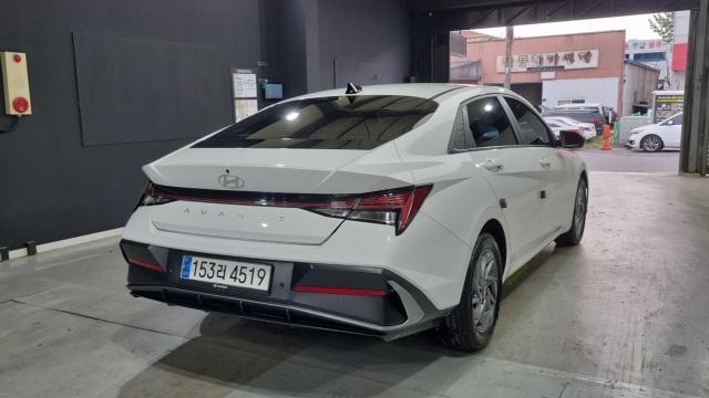 Hyundai AVANTE 2024 — photo 2