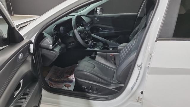 Hyundai AVANTE 2024 — photo 16
