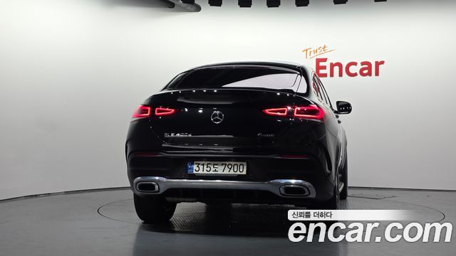 Mercedes-Benz GLE-Class 2021 — photo 4