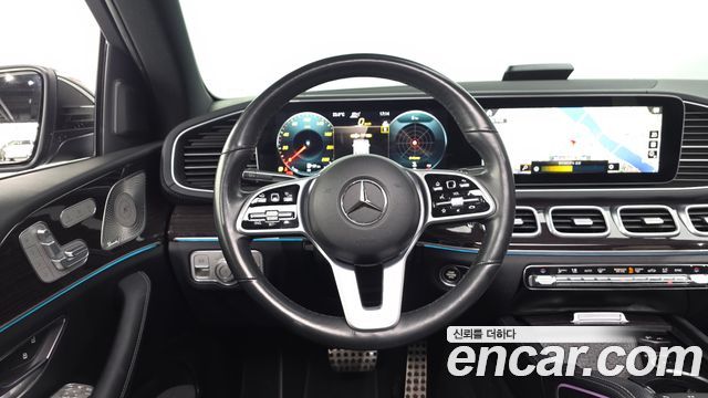 Mercedes-Benz GLE-Class 2021 — photo 18