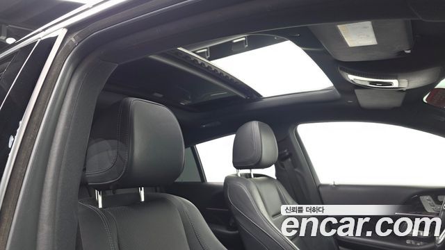 Mercedes-Benz GLE-Class 2021 — photo 22