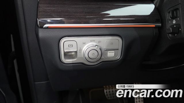 Mercedes-Benz GLE-Class 2021 — photo 30