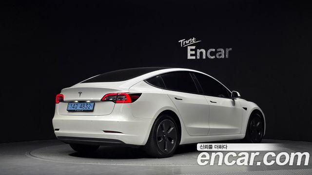 Tesla Model 3 2022 — photo 2