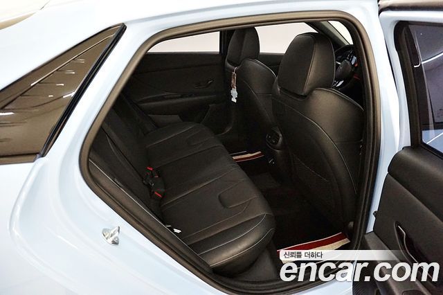 Hyundai AVANTE 2024 — photo 18