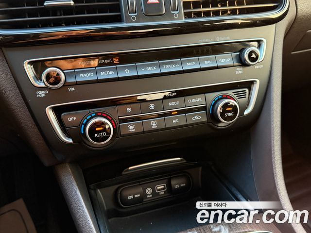 Kia K5 2020 — photo 11