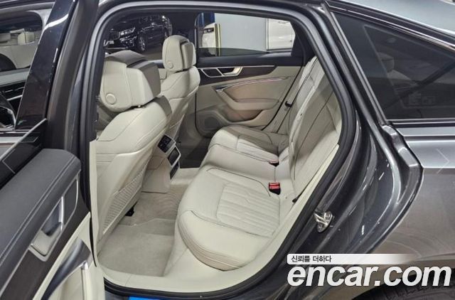 Audi A6 2025 — photo 14