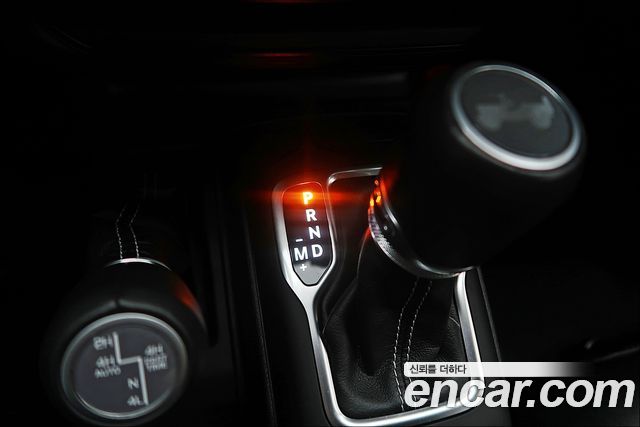 Jeep Wrangler 2022 — photo 9