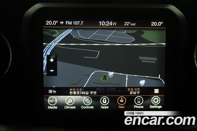 Jeep Wrangler 2022 — photo 14
