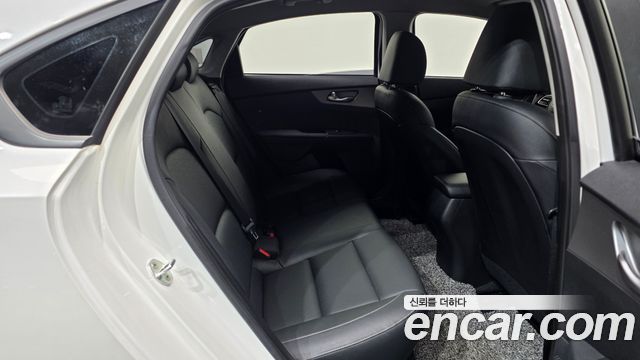 Kia K3 2021 — photo 12