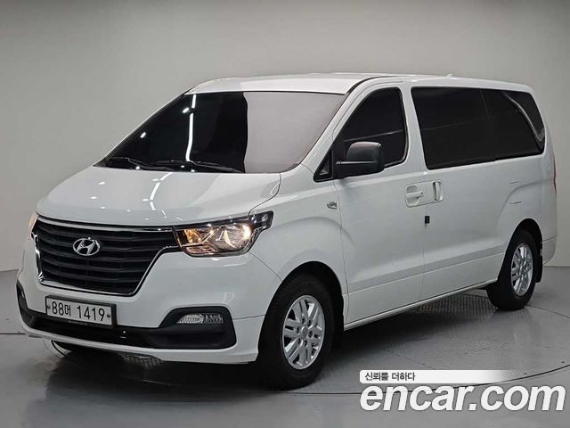 Hyundai Starex 2019 — photo 1