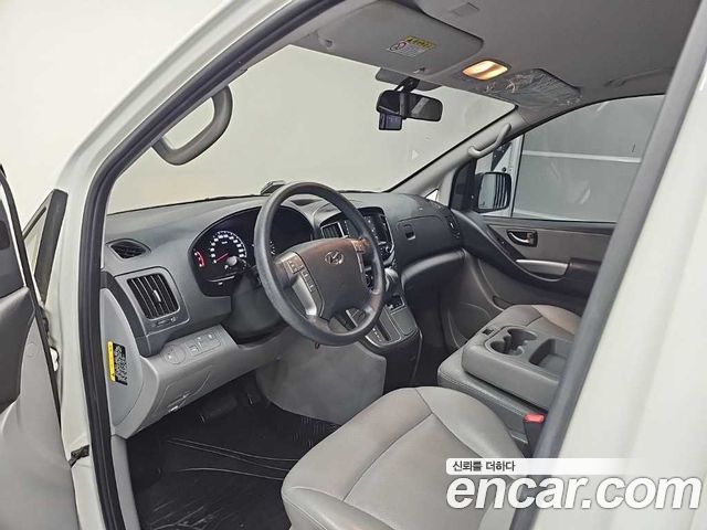 Hyundai Starex 2019 — photo 7