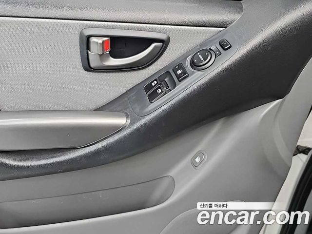 Hyundai Starex 2019 — photo 15