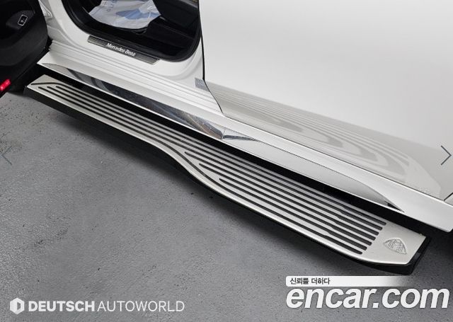 Mercedes-Benz GLS-Class 2024 — photo 17