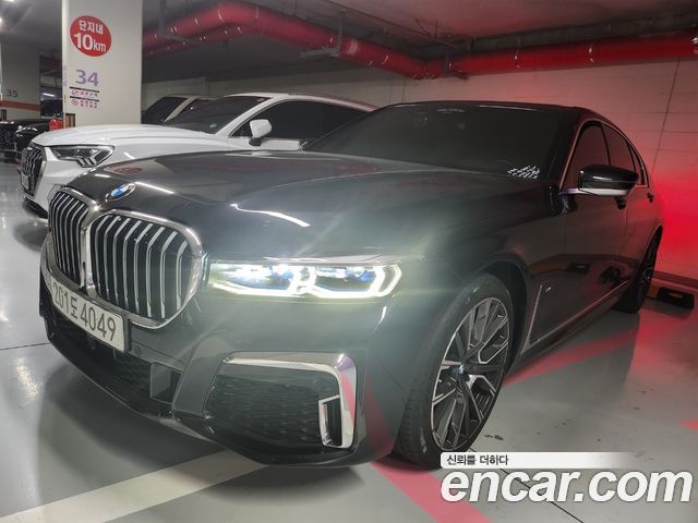 BMW 7-Series 2021 — photo 1