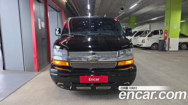Chevrolet Express Van 2019 — photo 3