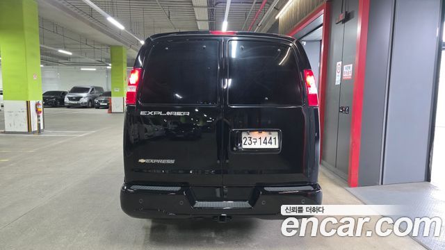 Chevrolet Express Van 2019 — photo 4