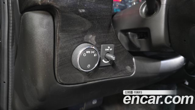 Chevrolet Express Van 2019 — photo 14