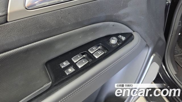KG Mobility Rexton 2018 — photo 28