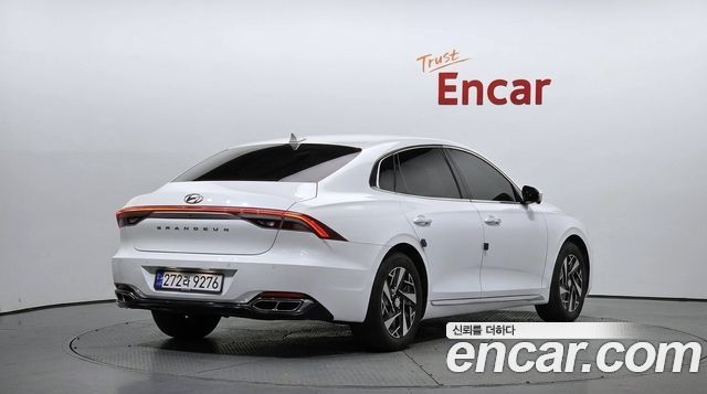 Hyundai Grandeur 2023 — photo 2