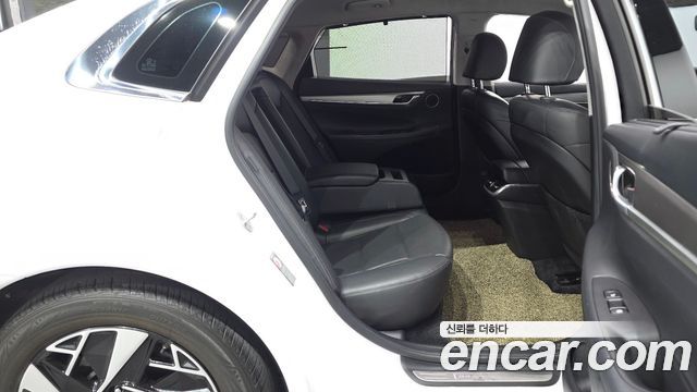 Hyundai Grandeur 2023 — photo 12