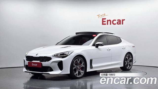 Kia Stinger 2018 — photo 1