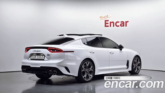 Kia Stinger 2018 — photo 2