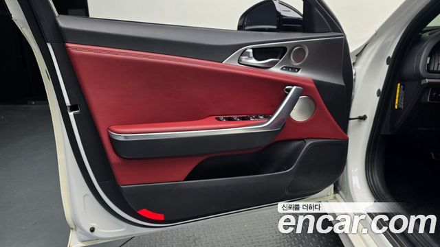 Kia Stinger 2018 — photo 14