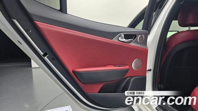 Kia Stinger 2018 — photo 15