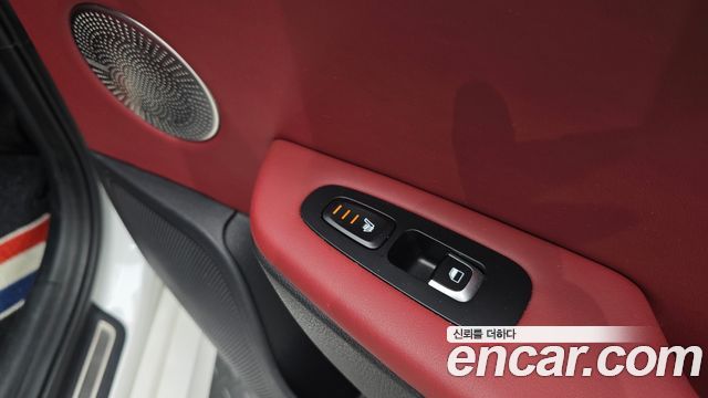 Kia Stinger 2018 — photo 35