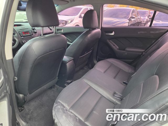 Kia K3 2017 — photo 7