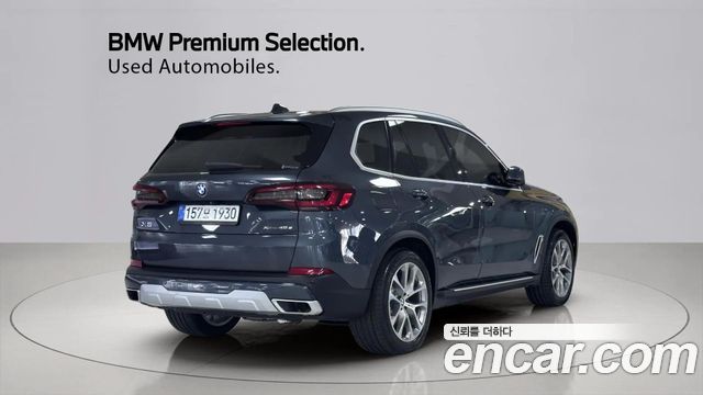 BMW X5 2021 — photo 2