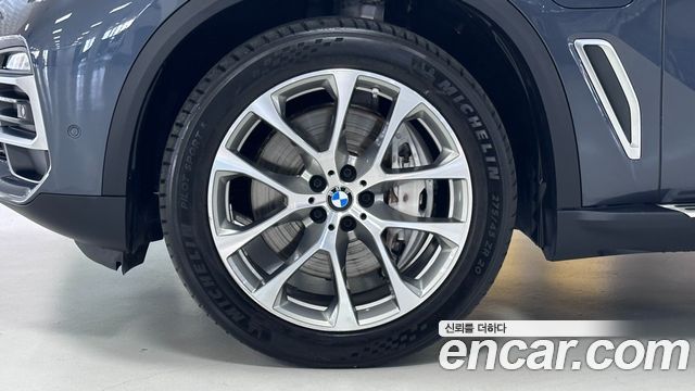 BMW X5 2021 — photo 5