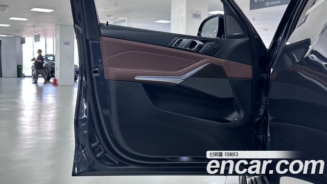 BMW X5 2021 — photo 13