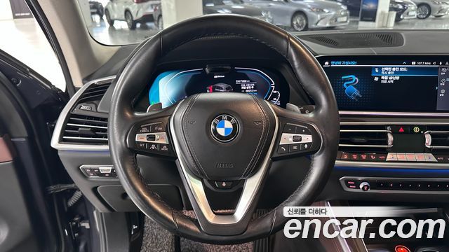 BMW X5 2021 — photo 16