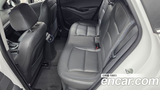 Hyundai Ioniq 2016 — photo 16