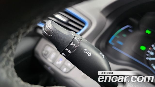 Hyundai Ioniq 2016 — photo 28