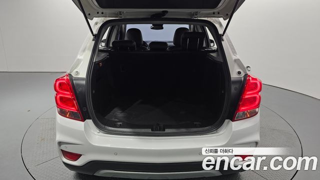 Chevrolet Korea Trax 2017 — photo 22