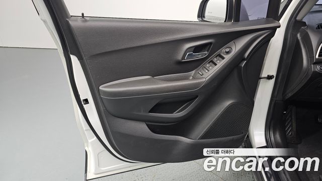 Chevrolet Korea Trax 2017 — photo 14
