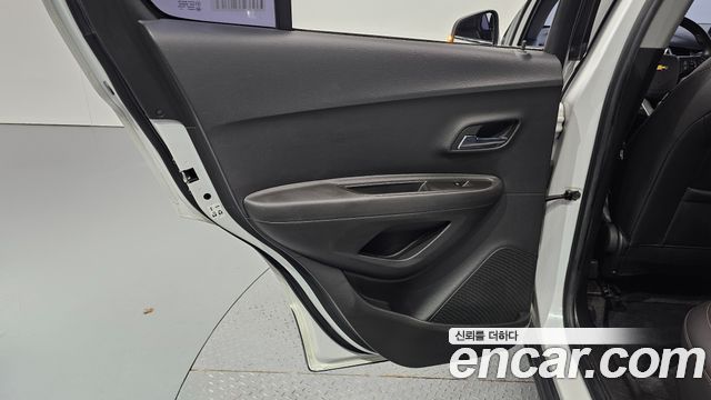 Chevrolet Korea Trax 2017 — photo 15