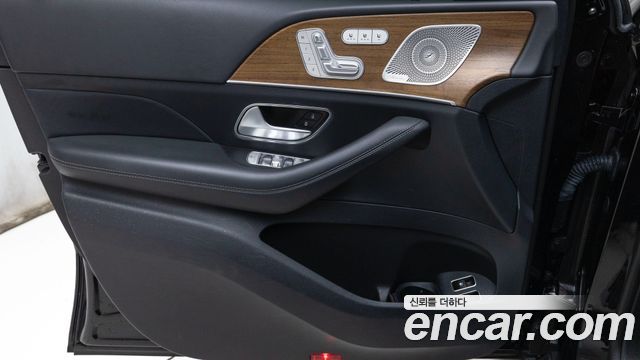 Mercedes-Benz GLE-Class 2021 — photo 15