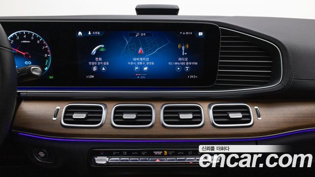Mercedes-Benz GLE-Class 2021 — photo 16