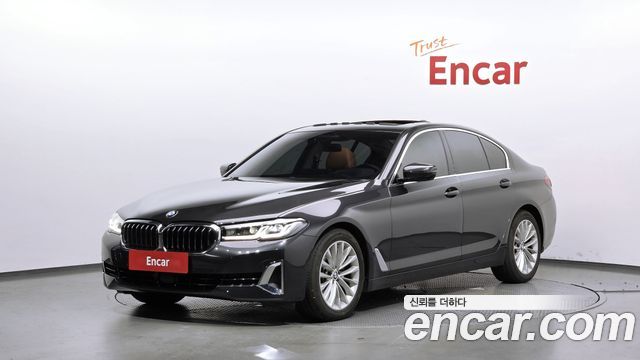 BMW 5-Series 2021 — photo 1
